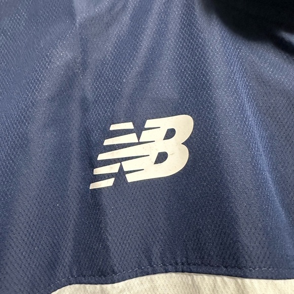 New Balance Women's Navy and White Jacket new without tags - Picture 7 of 10